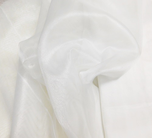 Fehér dreher organza maradék 280x125cm II.O