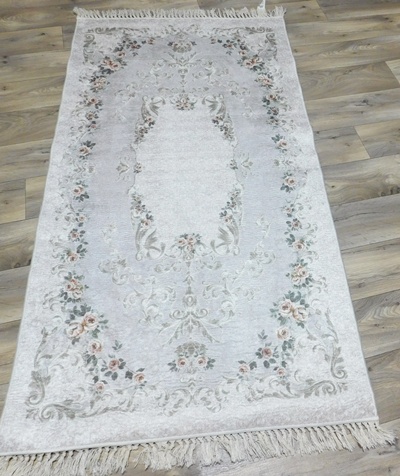 Világosszürke csúszásmentes műselyem kész szőnyeg 80x150cm LEÉRTÉKELT!